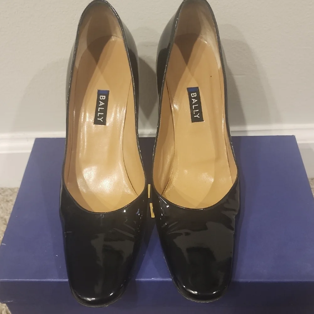 Bally Women's Shiny Black Heels - Picture 2 of 10